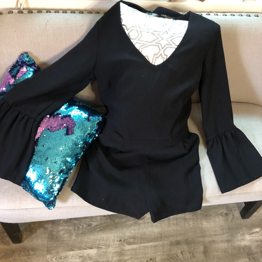 Bell sleeve romper shorts- pockets!